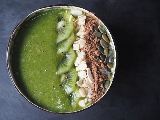 How To Create The Ultimate Instagram-Worthy Smoothie Bowl